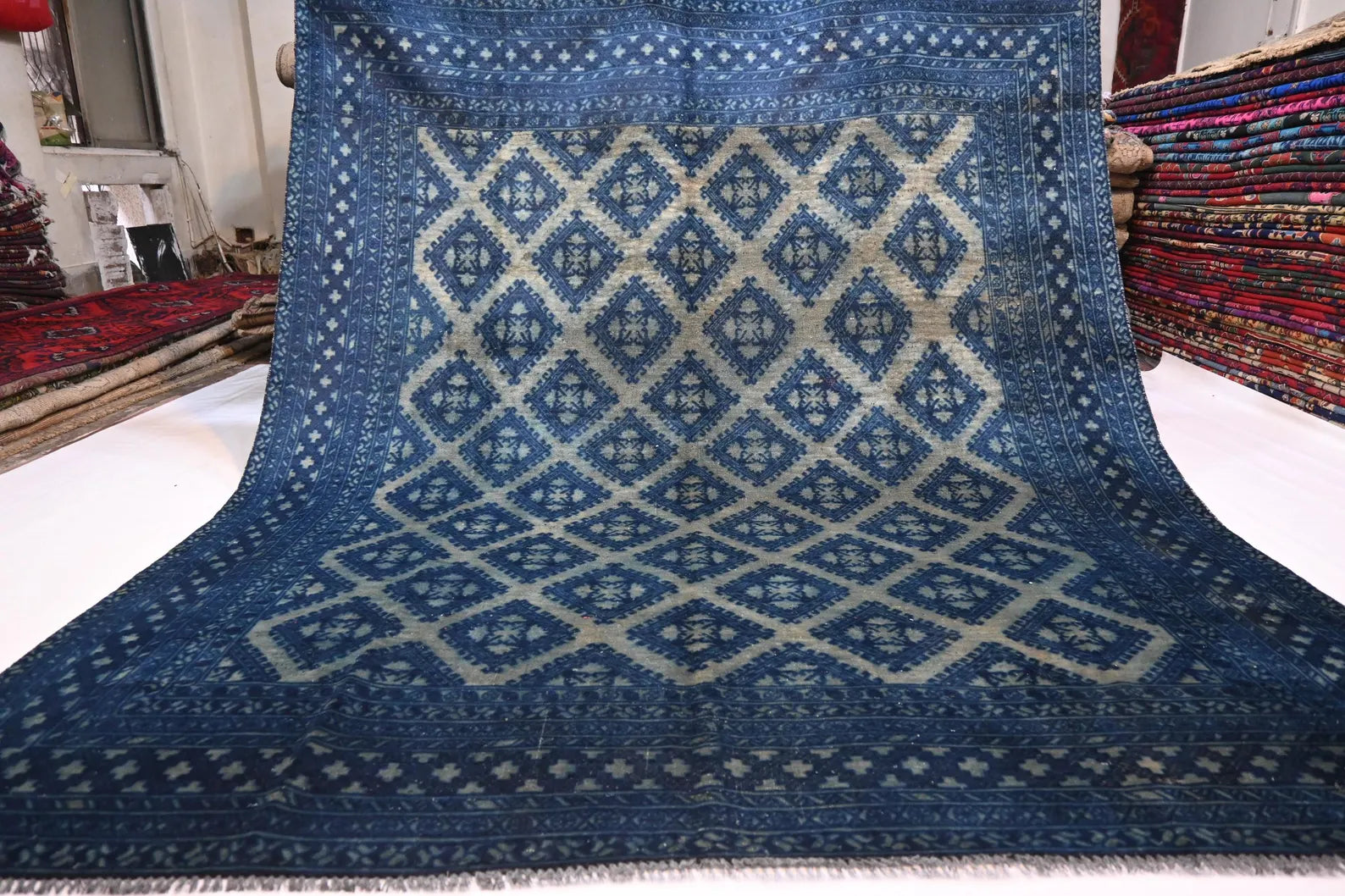 Royal Zafira 6’4” × 7’8”