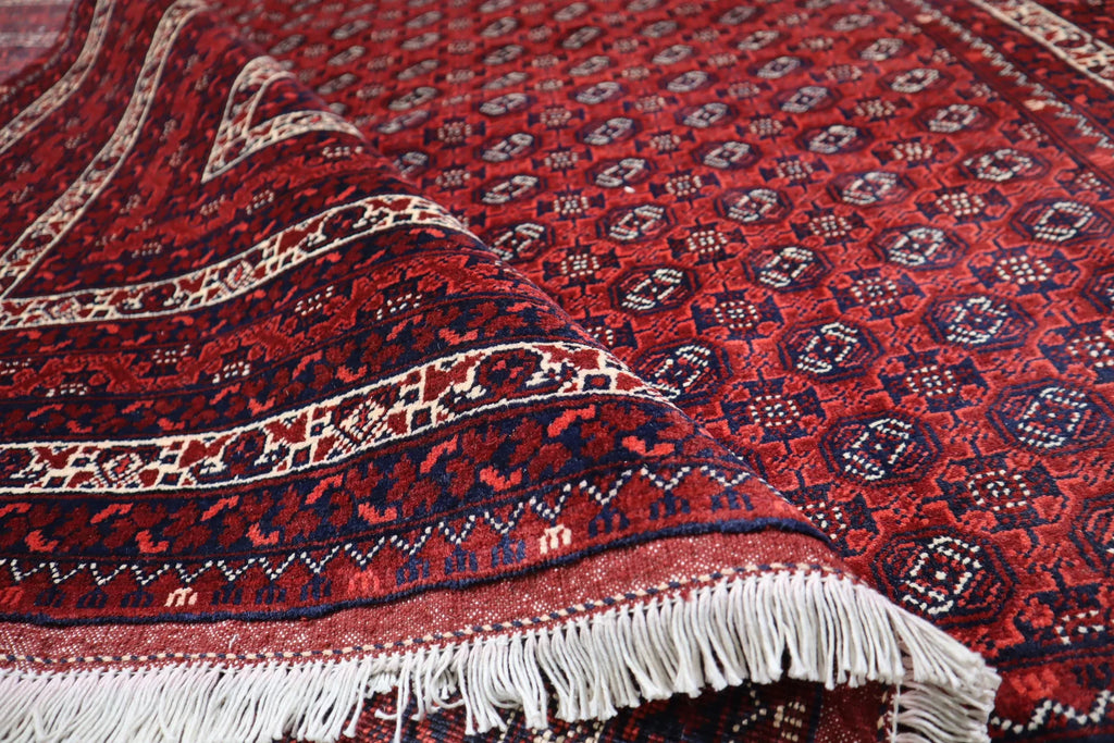 Burghan 8'1" × 11'6"