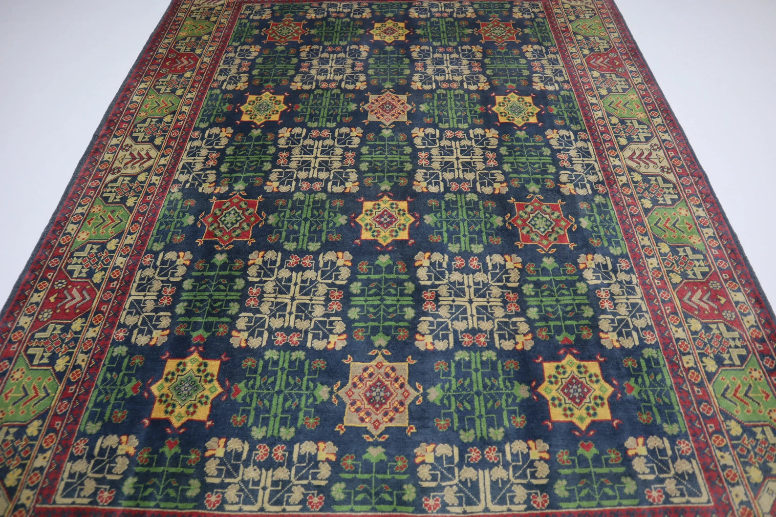 Vorazin 5'1" × 6'9"