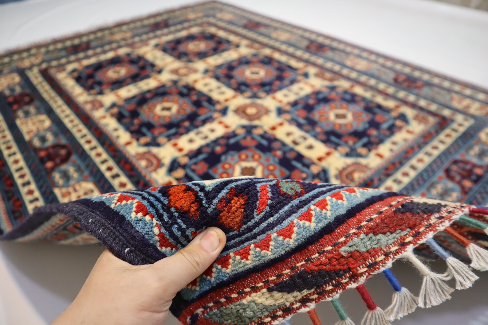 Varkash  4'11" × 6'9"