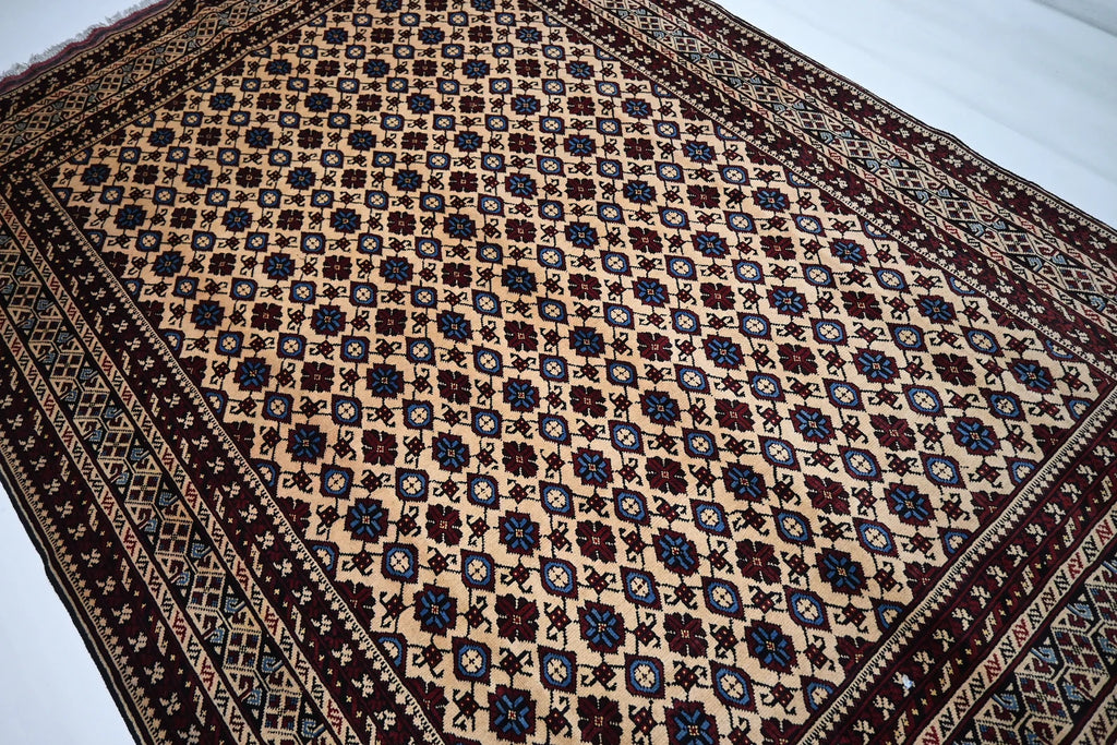 Bezhara 6'5" × 9'9"