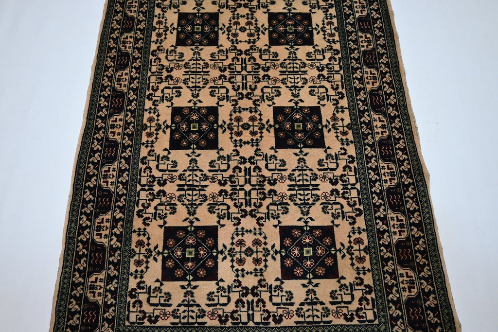 Saharaa 3’4” × 5’1”