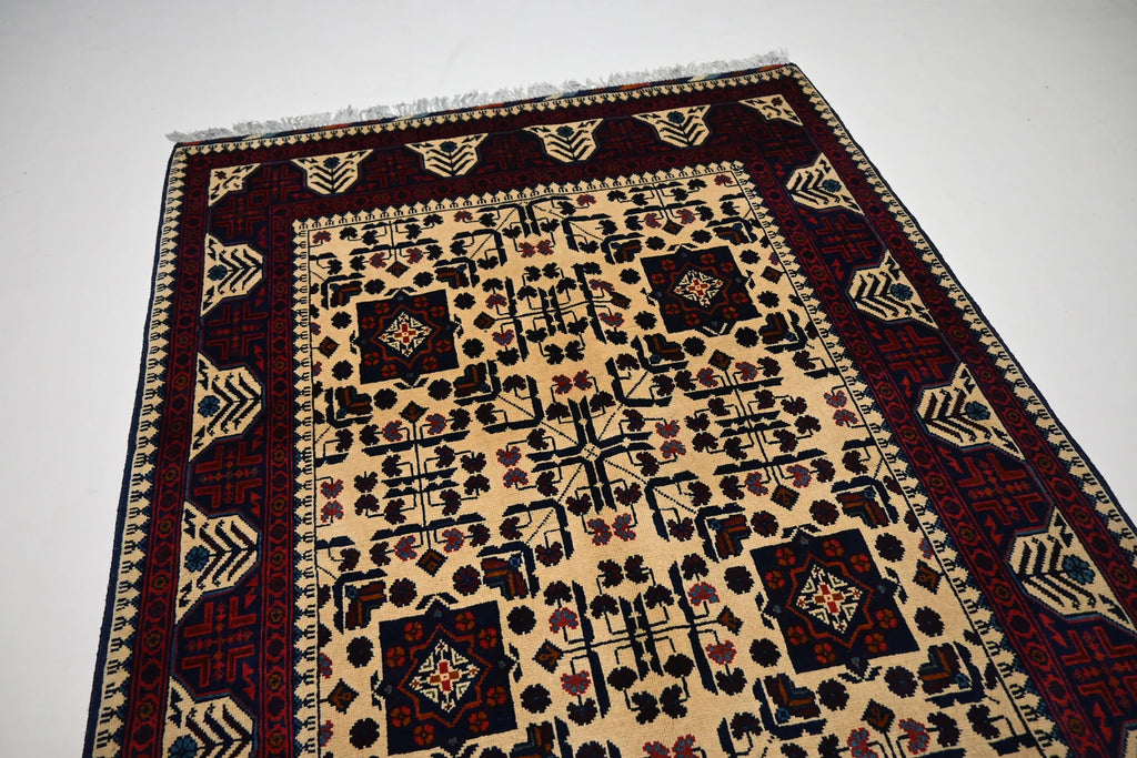 Nafroza 4'0" × 6'4"