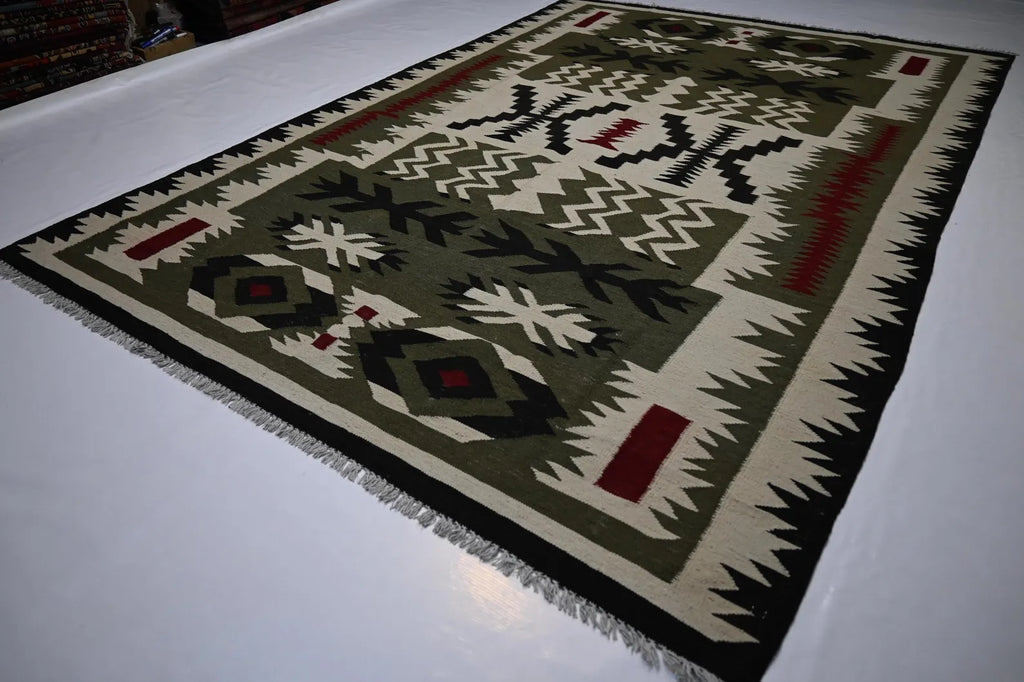 Olvarka 5'7" × 8'2"