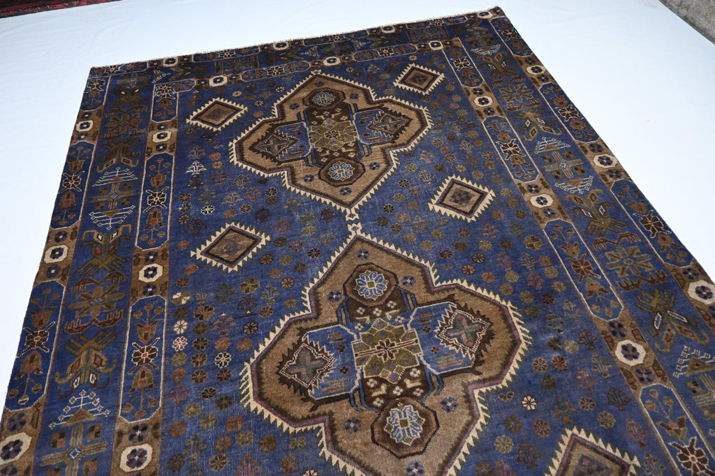 Azmir 5’10” × 9’9”