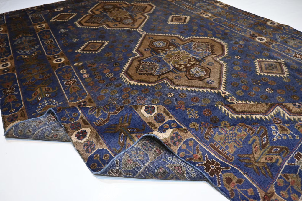 Azmir 5’10” × 9’9”