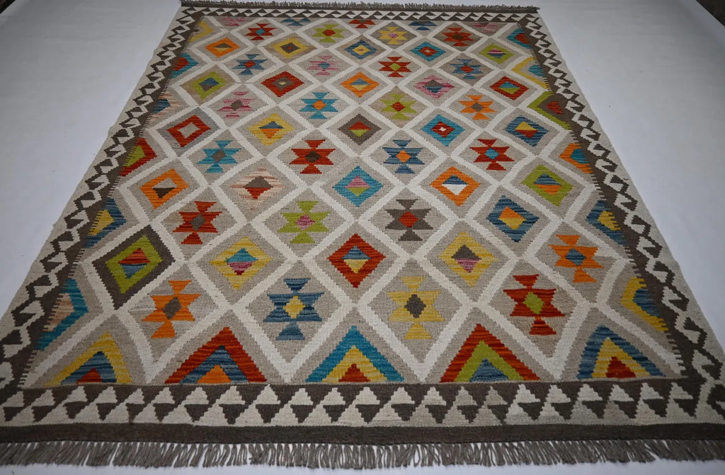 Kalvani  5’6” × 6’7”