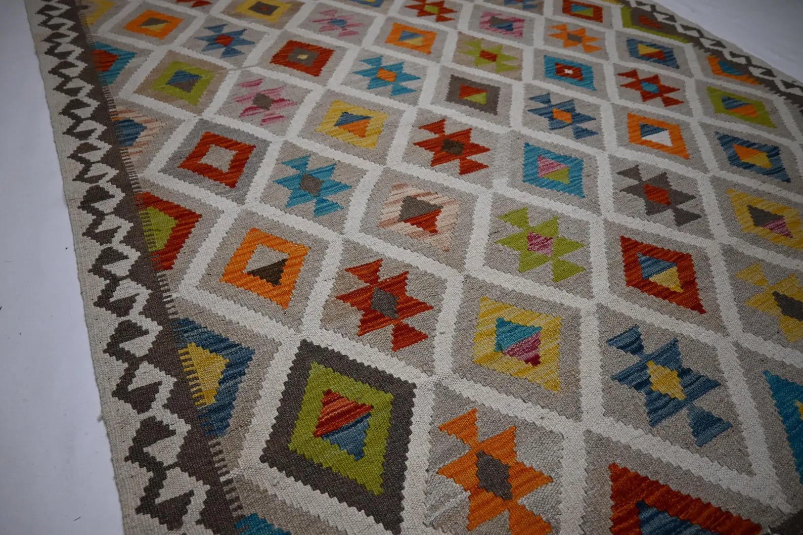 Kalvani  5’6” × 6’7”