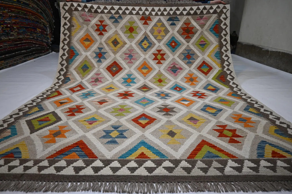 Kalvani  5’6” × 6’7”