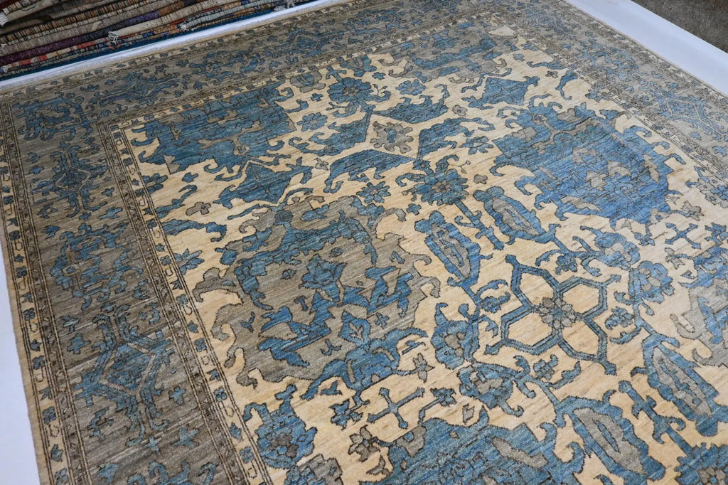 Selvir 8’10” × 12’2”