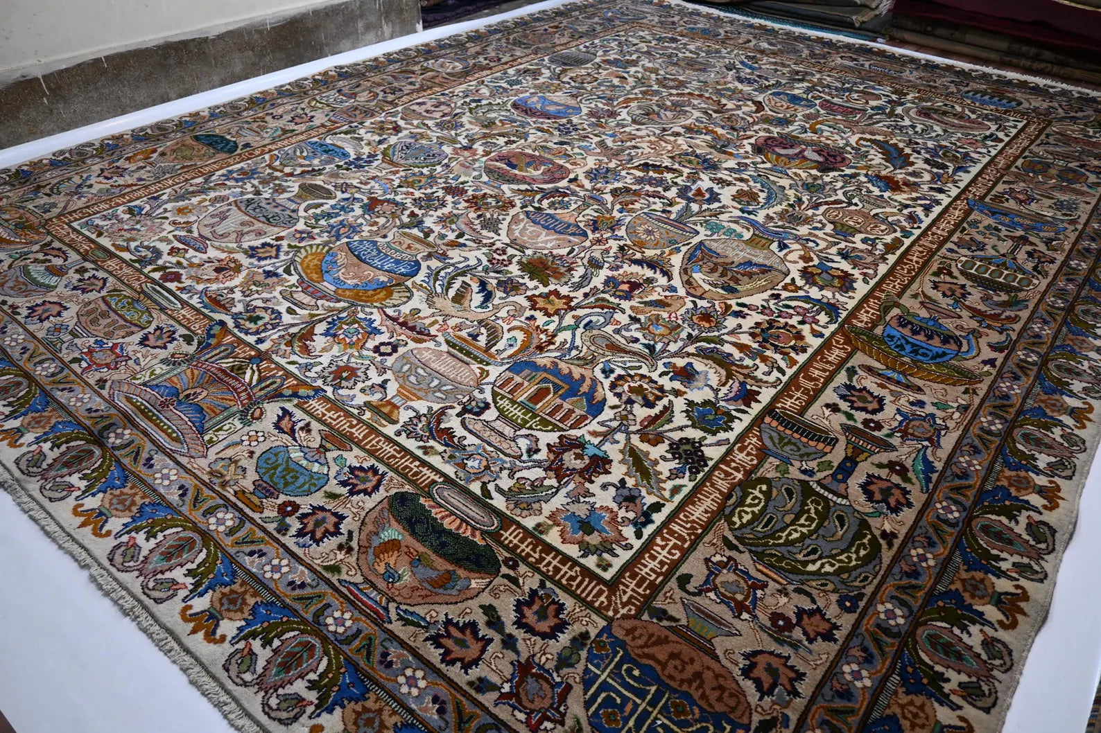 Dastan-e-Zamin  9'11" × 12'11"