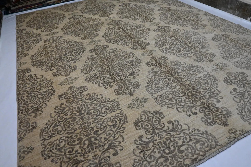 Elvior 9’3” × 11’9”