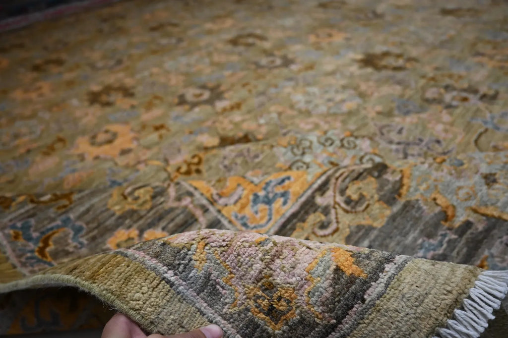 Solmarin 10'2" × 13'9"