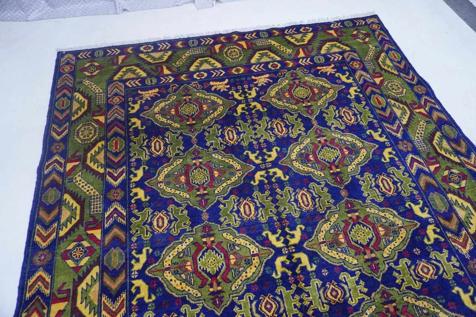 Kalzen 6'6" × 10'0"