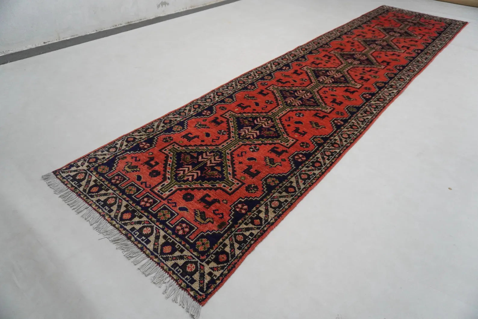 Amberline 2'9" × 11'5"