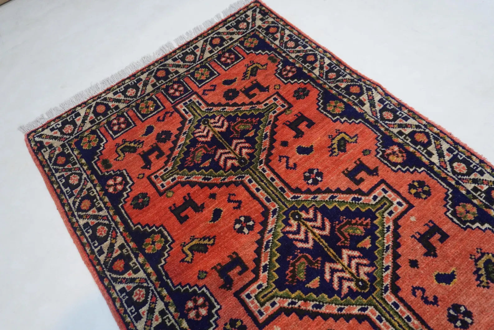 Amberline 2'9" × 11'5"