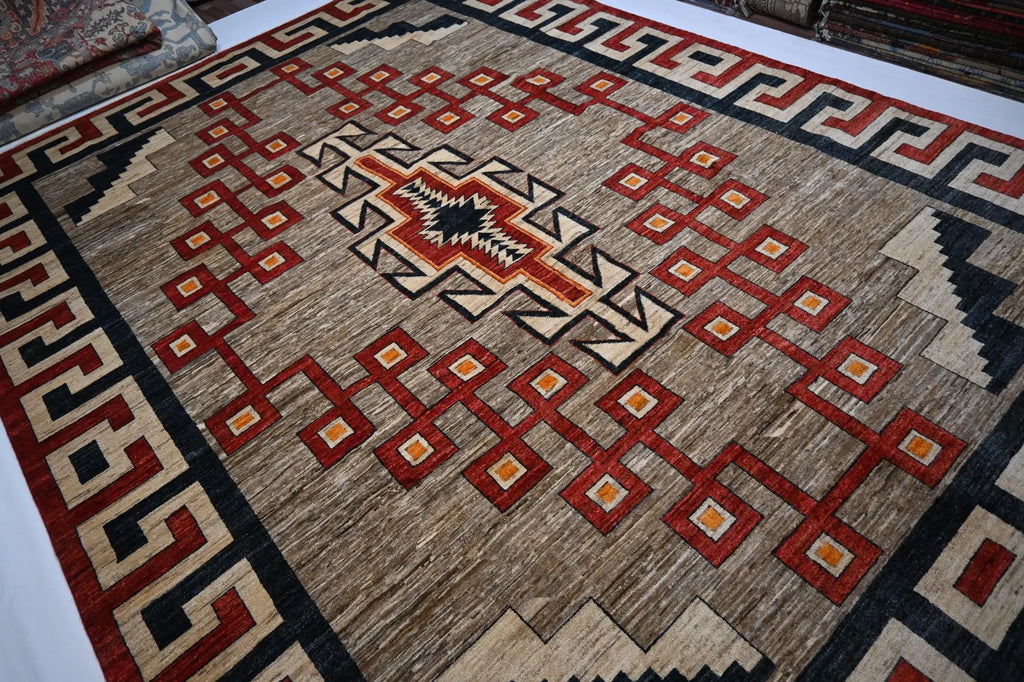 Varros 9’0” × 12’2”