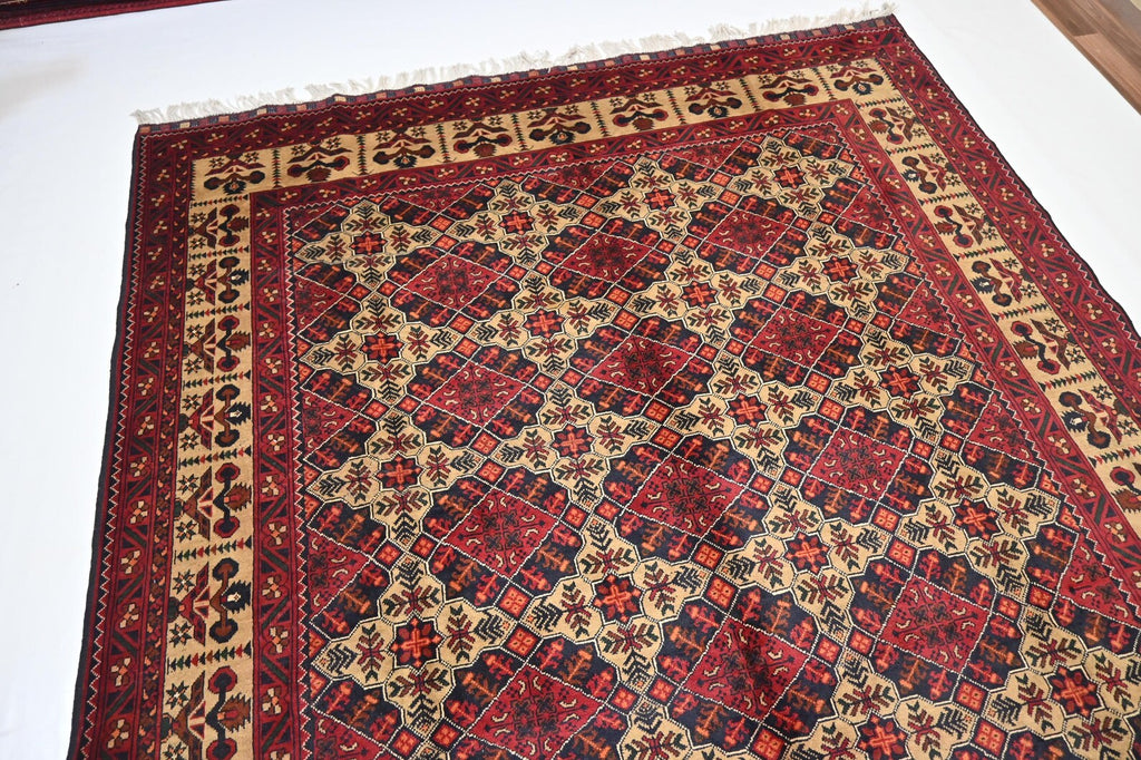 Zarven  6’6” × 10’3”