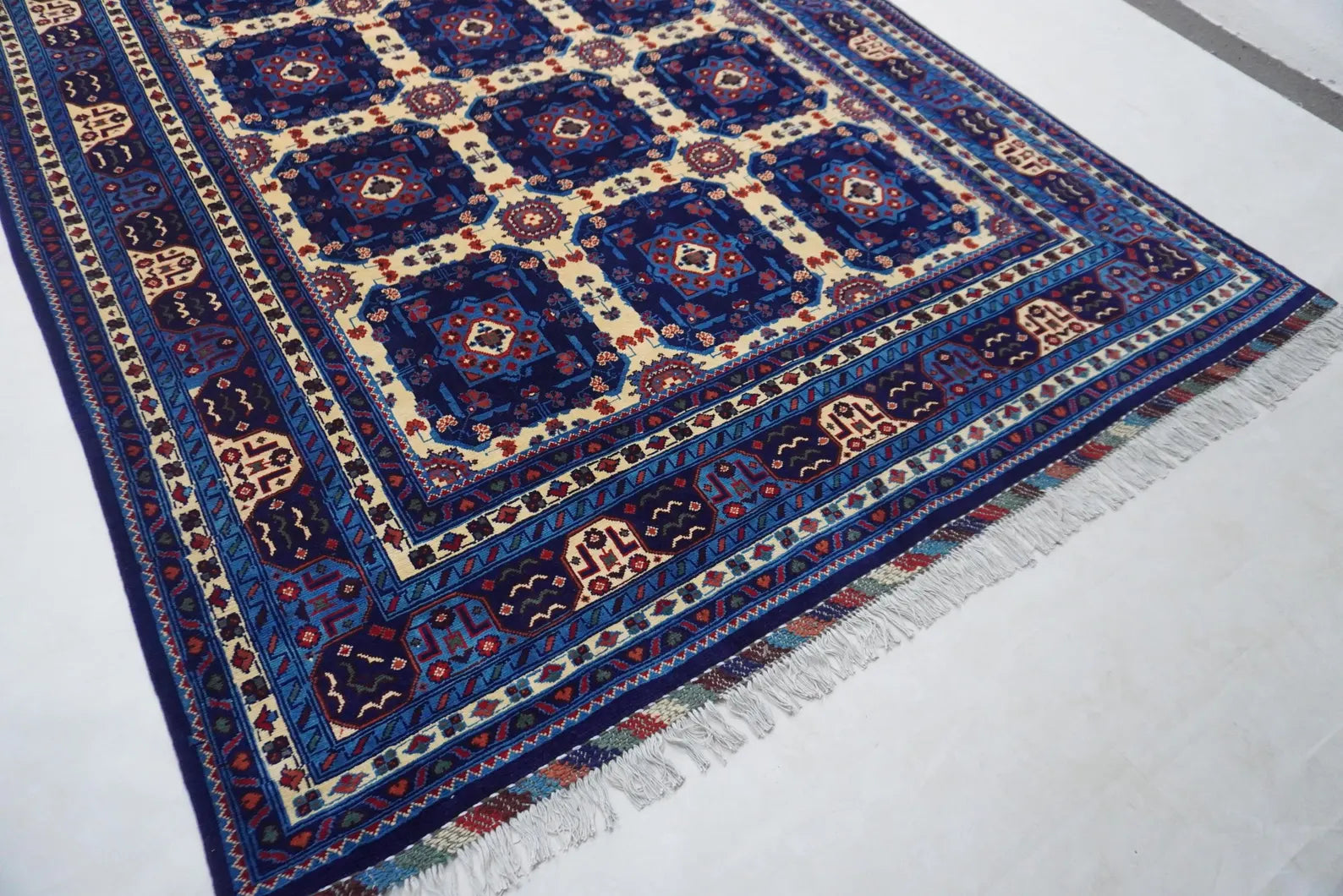 Gridara 6’5” × 9’9”