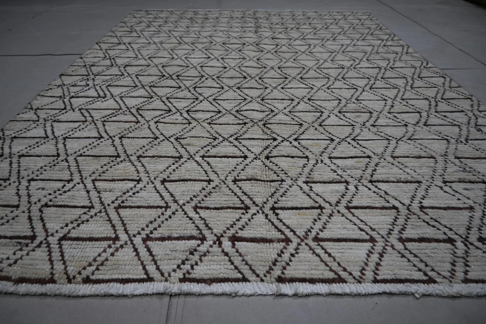 Zareenah  4'2" × 5'5"