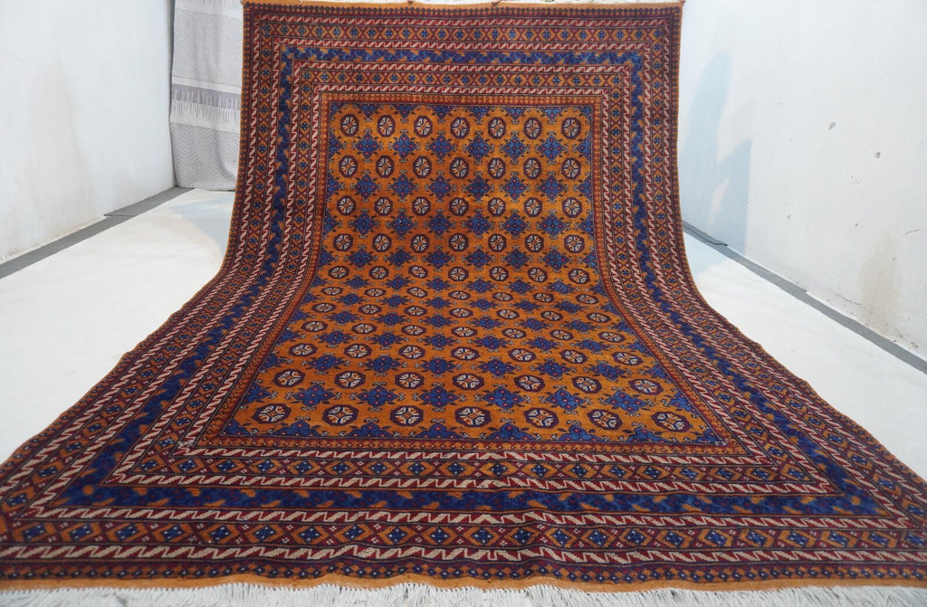 Zarvan 6'8" × 9'11"