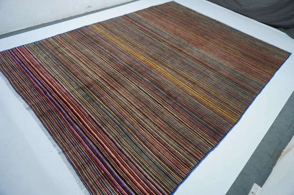 Lineora  8'6" × 11'4"