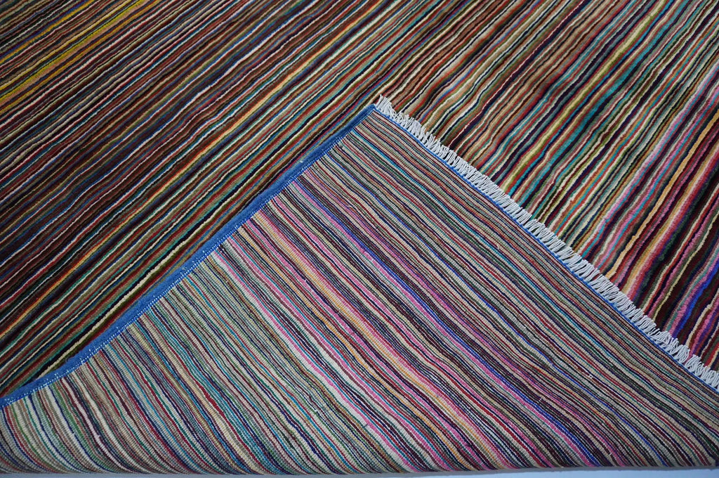 Lineora  8'6" × 11'4"