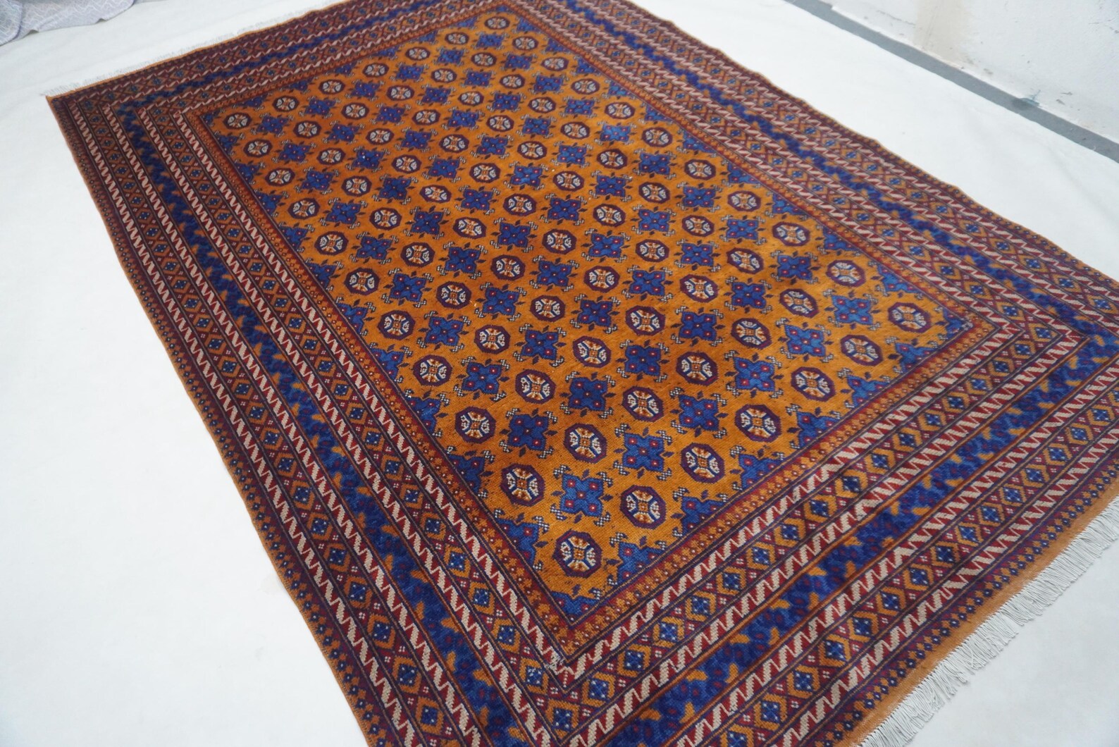 Zarvan 6'8" × 9'11"