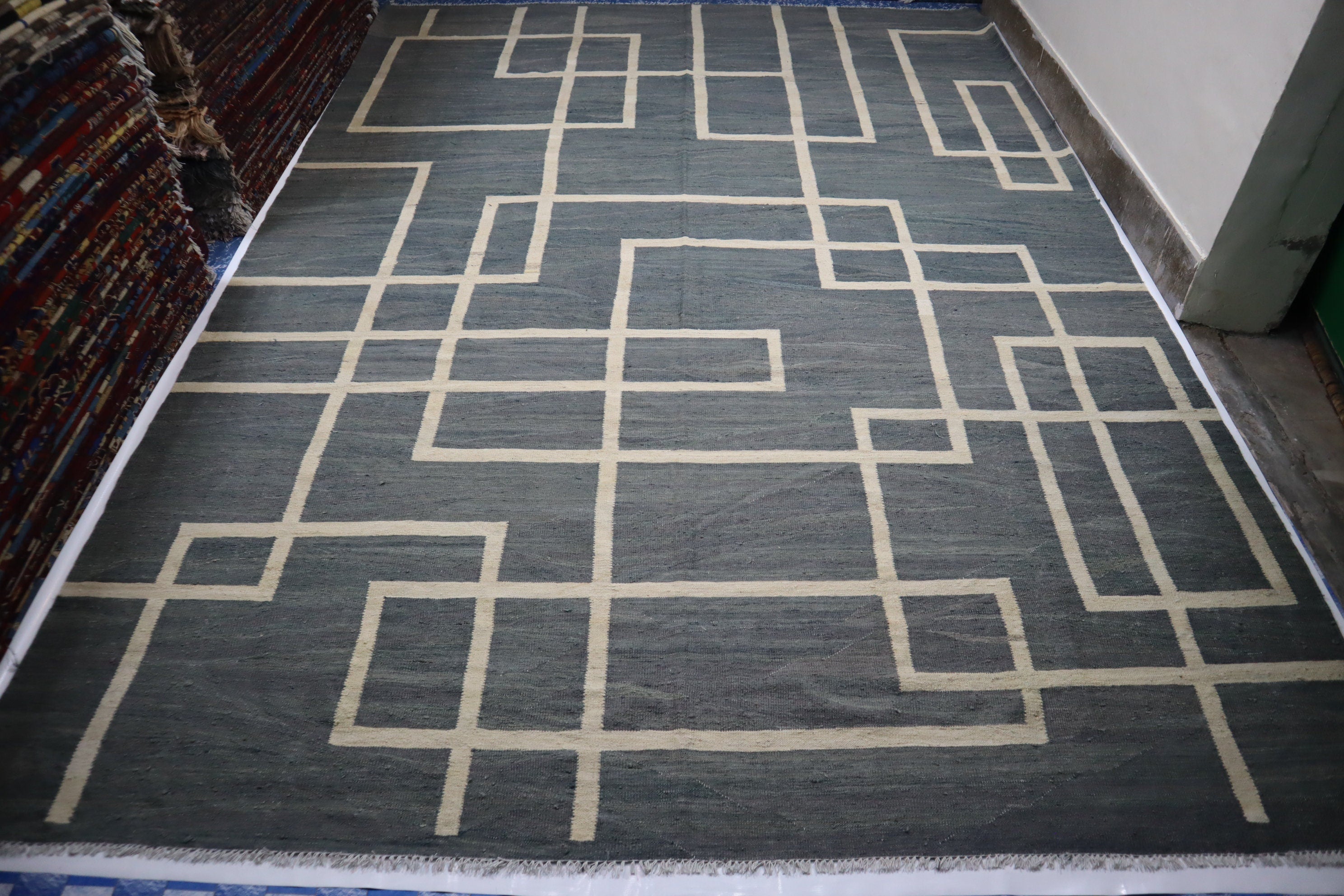 Premium Gray Afghan Handmade Wool Flatweave Kilim Area Rug 11x15 Feet