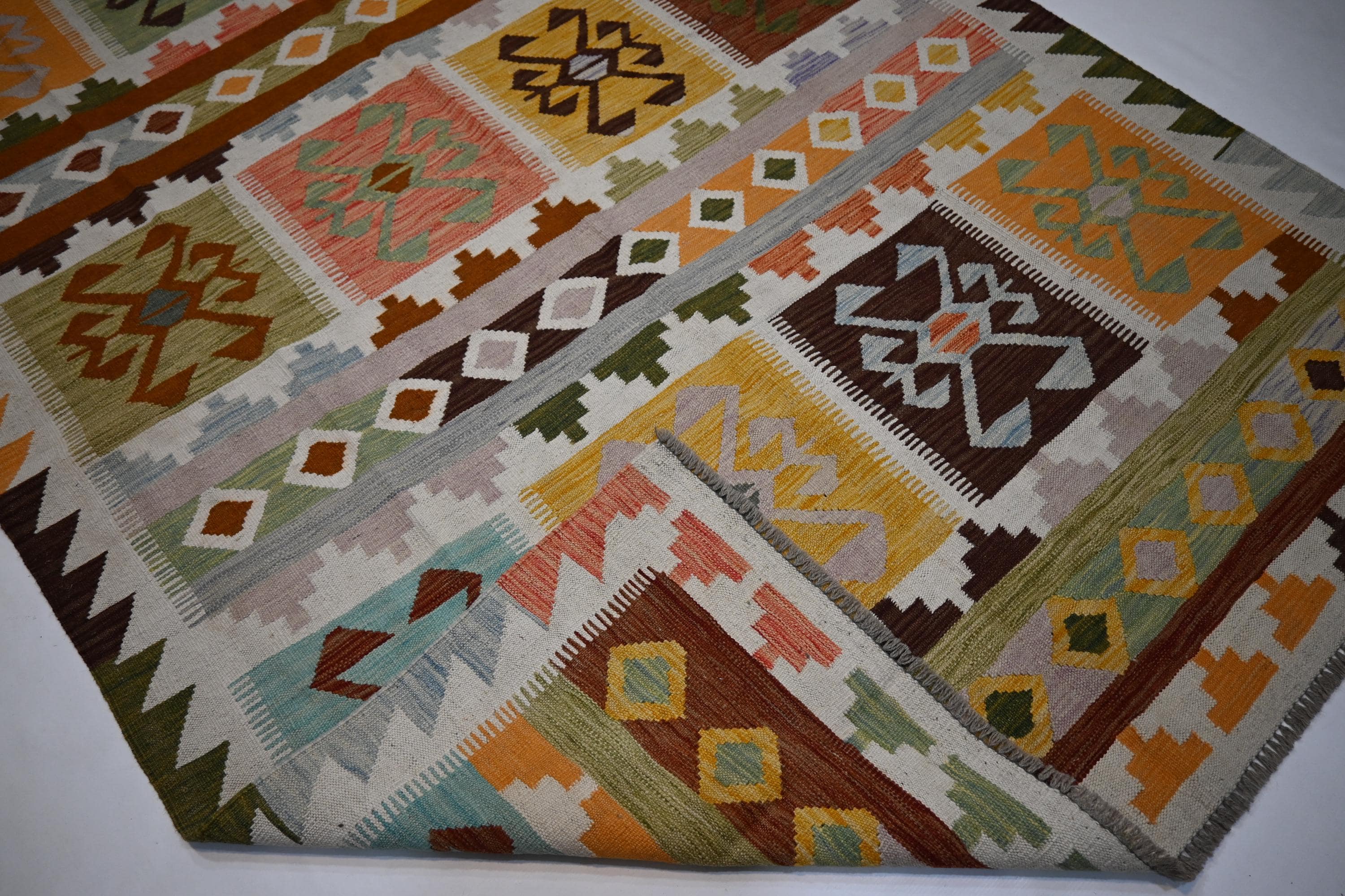 Exquisite Handmade Afghan Kilim Rug: 6x9 Geometric Wool Flatweave for Your Home