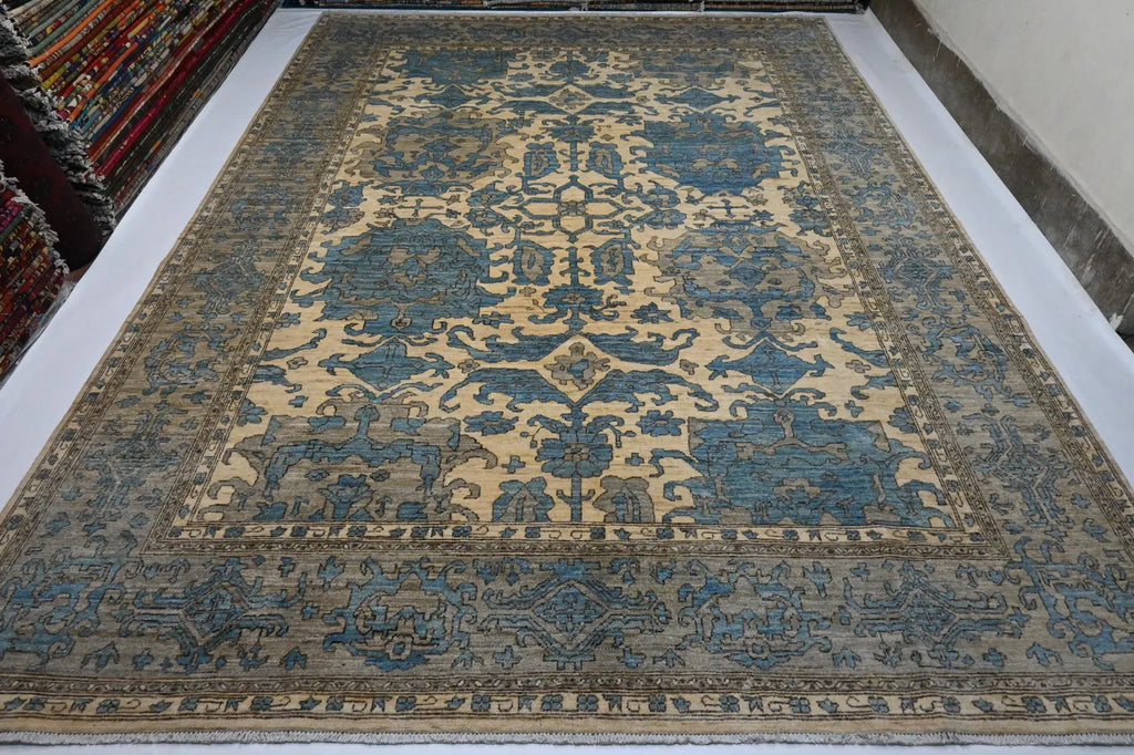 Selvir 8’10” × 12’2”