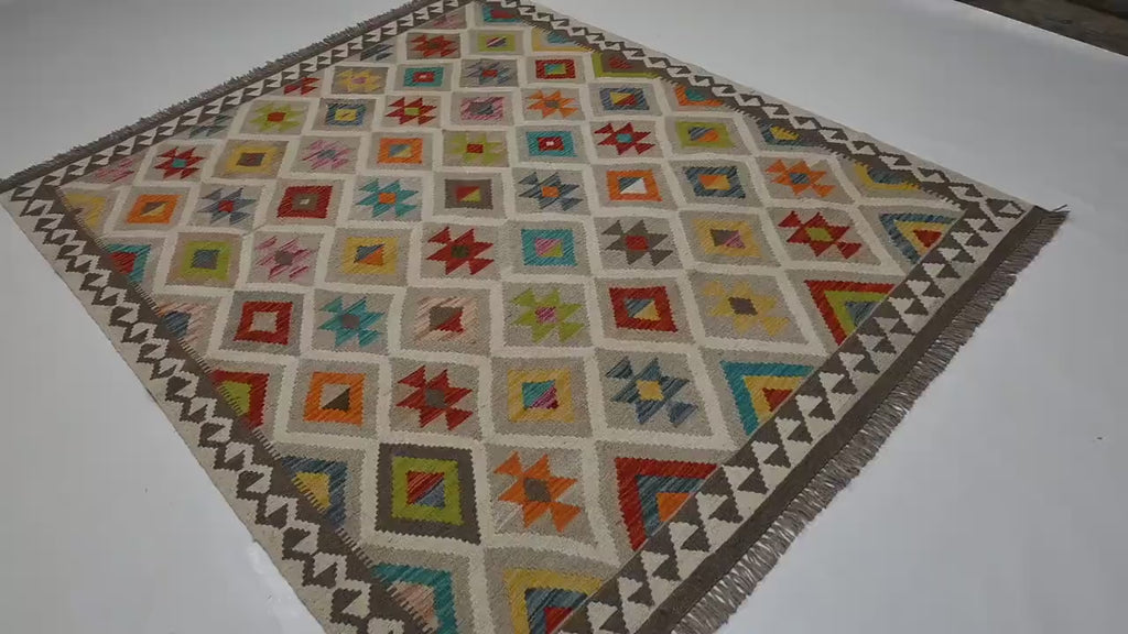 Kalvani  5’6” × 6’7”