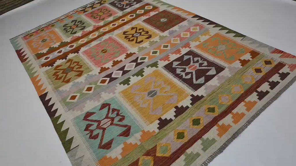 Serava 5’11” × 8’6”