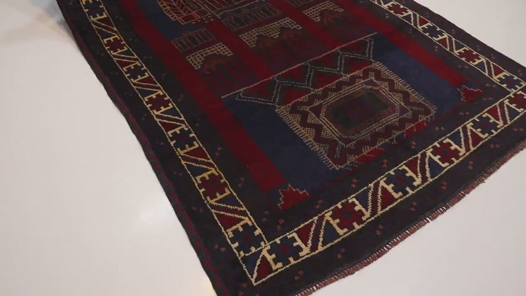 Mihravan 4'4" × 6'6"