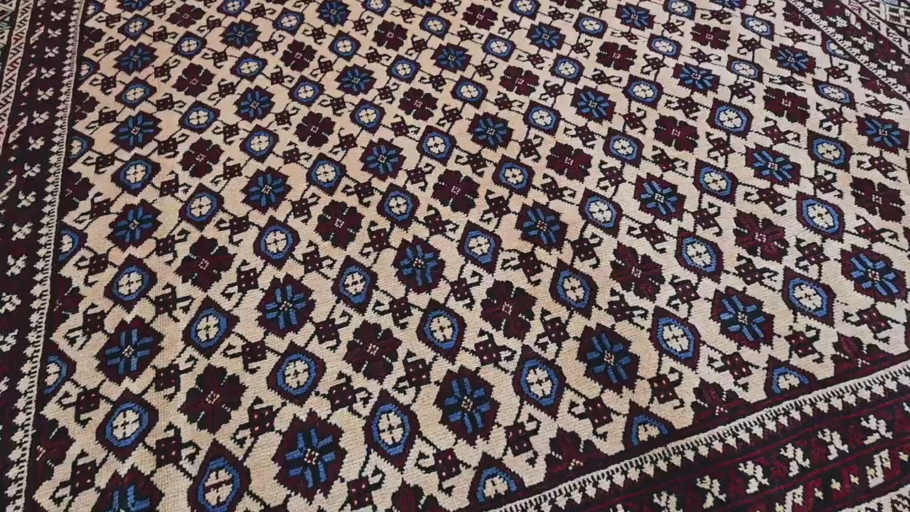 Bezhara 6'5" × 9'9"