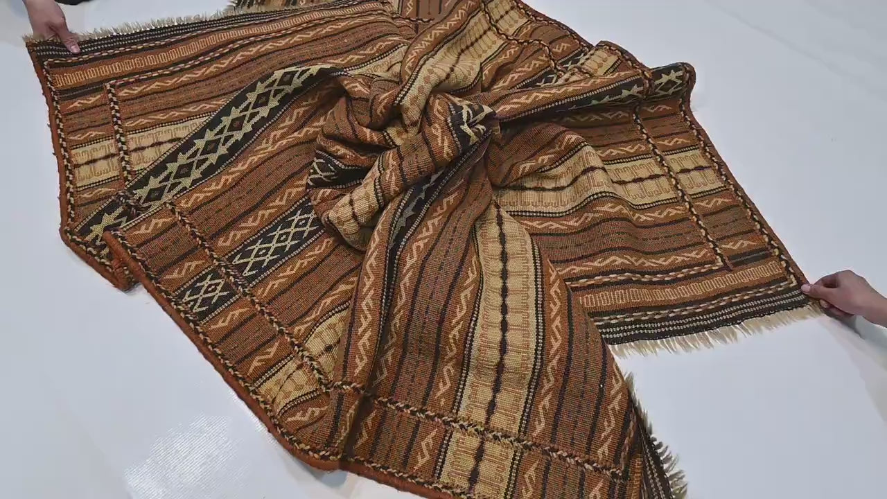 Zarqah  4'10" × 6'8"