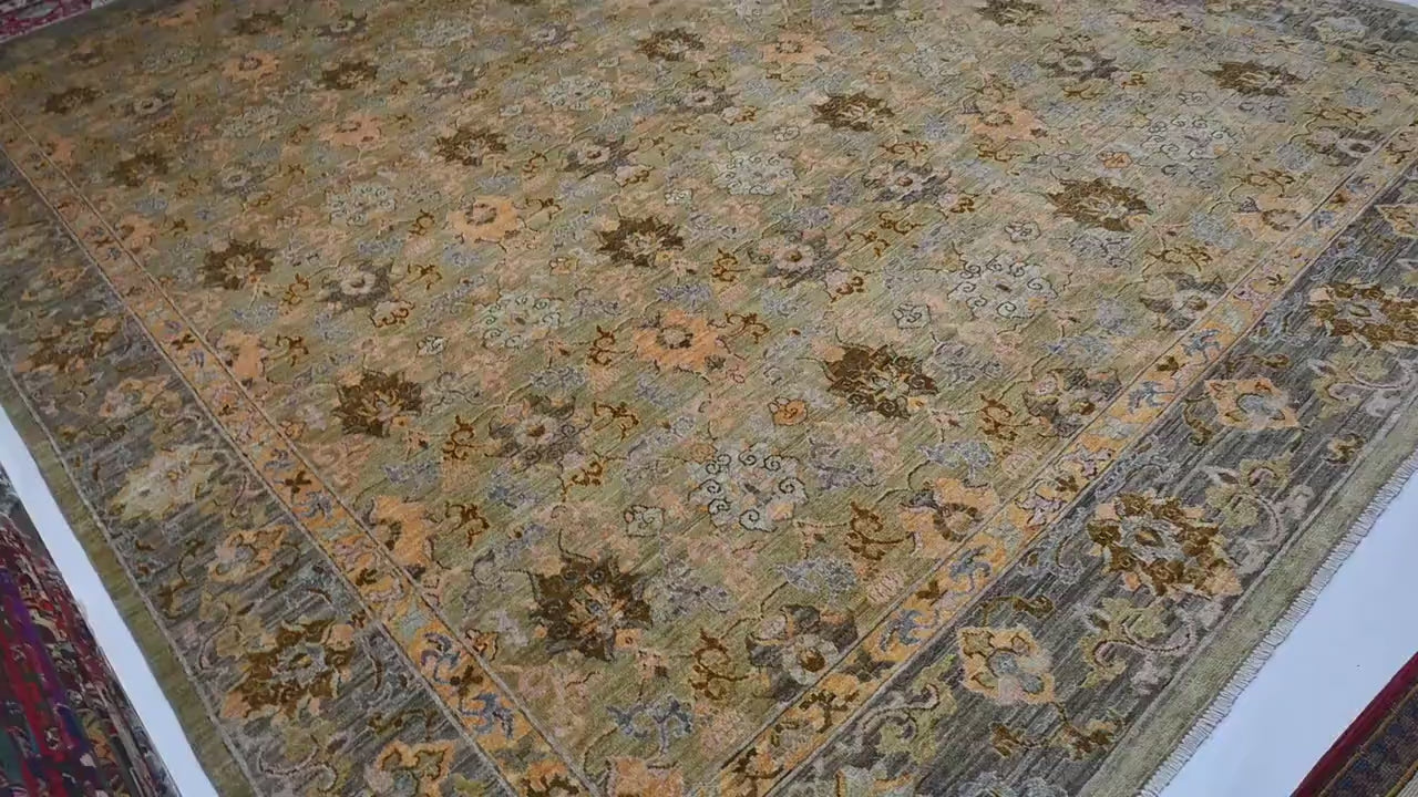 Solmarin 10'2" × 13'9"