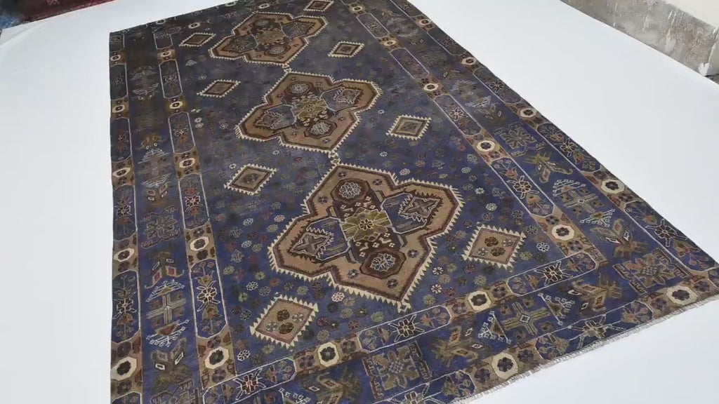 Azmir 5’10” × 9’9”