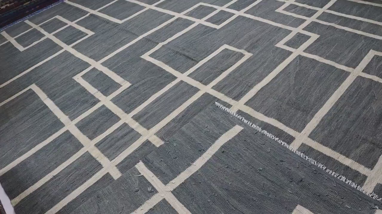 Axiom 10'6" × 14'6"