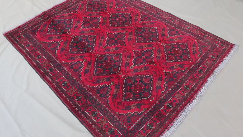 Flamara 5’0” × 6’7”