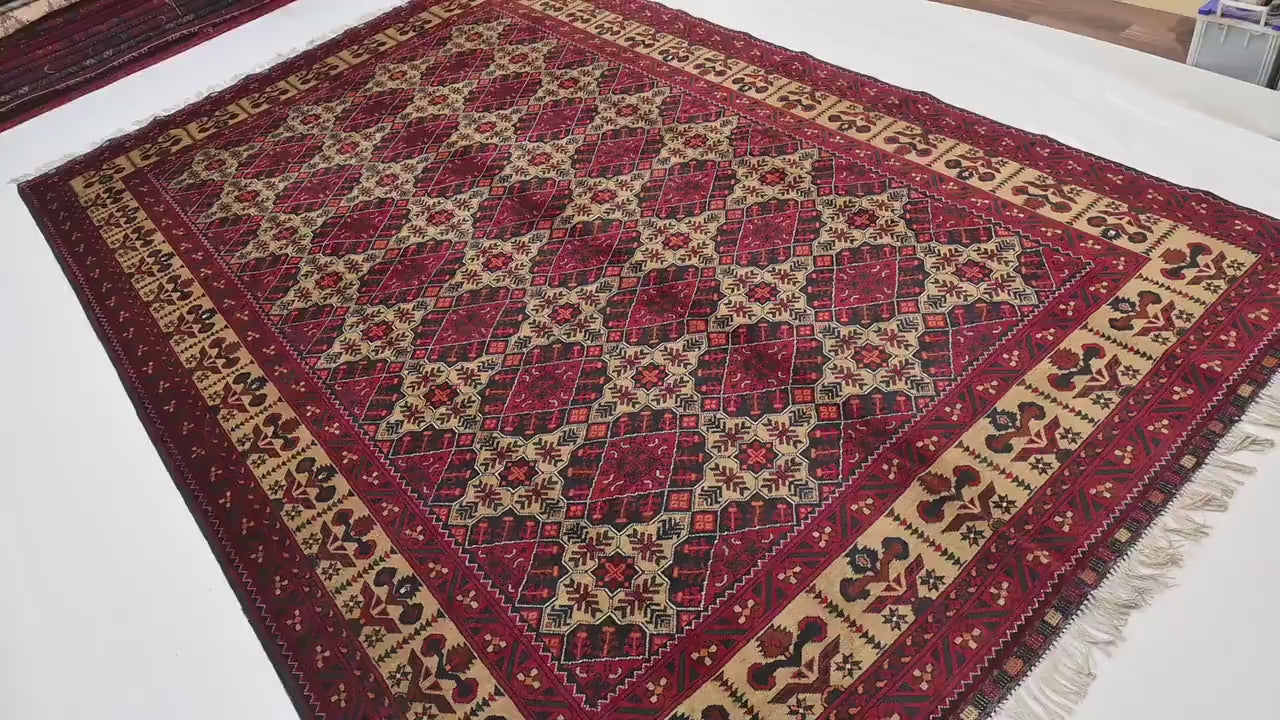 Zarven  6’6” × 10’3”