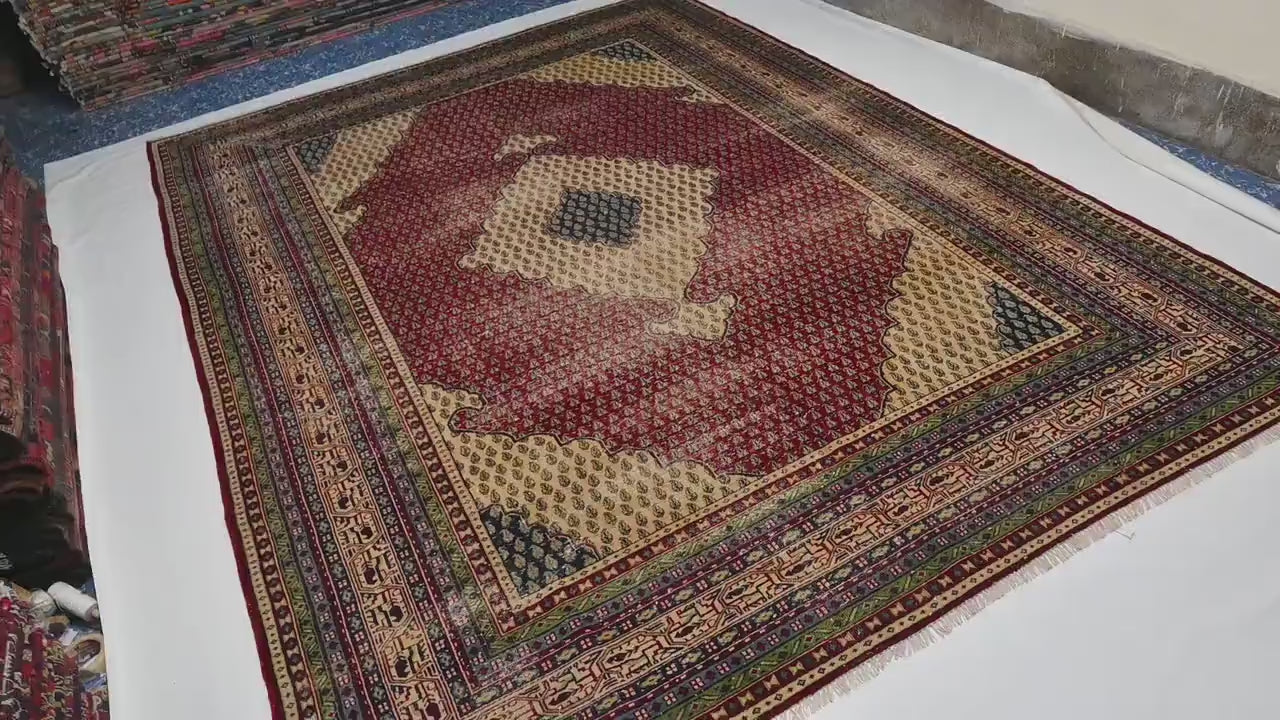 Marvion  8’1” × 10’10”