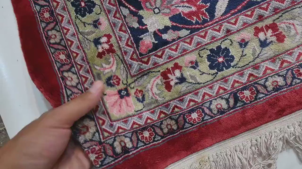 Florentis 9’11” × 12’10”