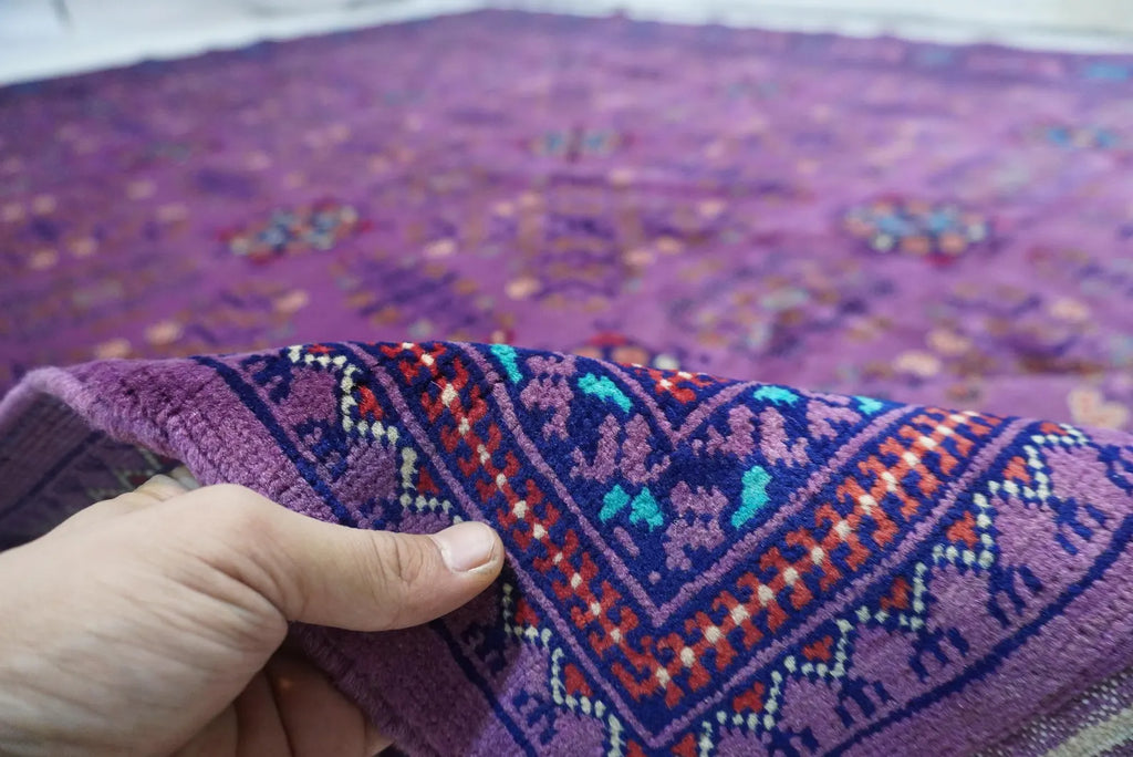 Regaliaa  9’8” × 12’6”