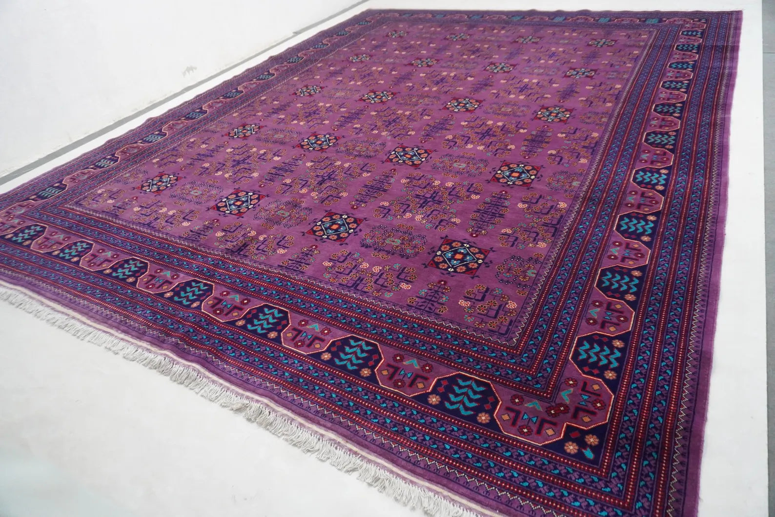 Regaliaa  9’8” × 12’6”