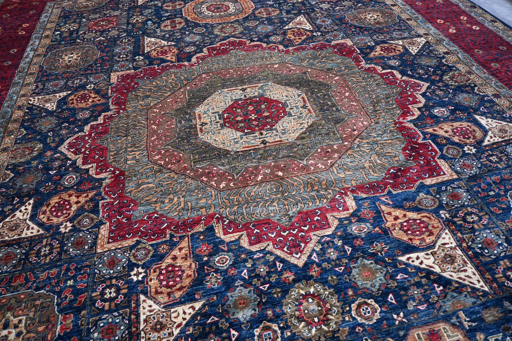 Darvian 12’9” × 16’7”