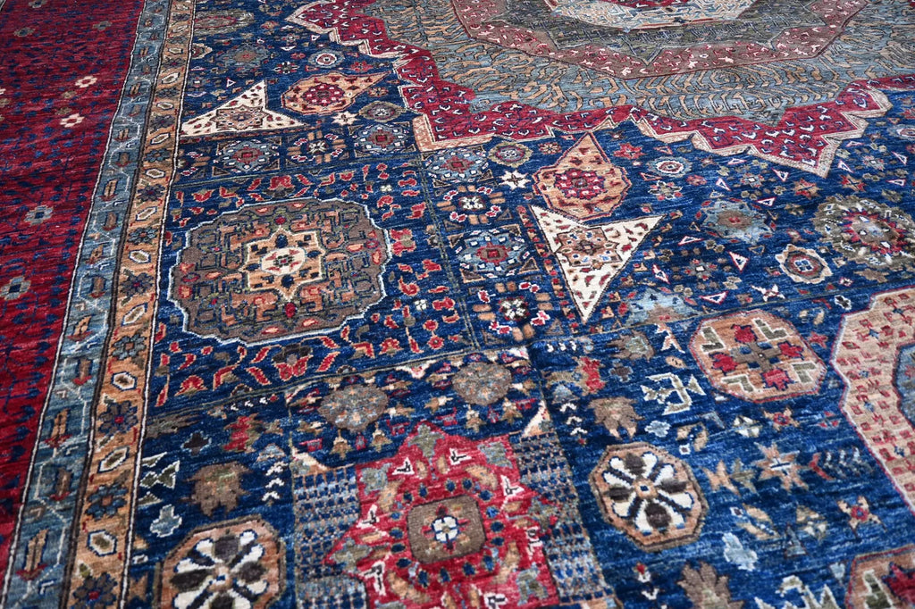 Darvian 12’9” × 16’7”